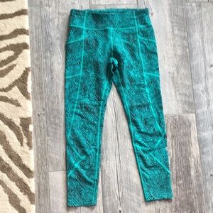 Lululemon running tights with pockets size 6